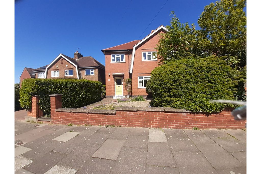 Property photo 1 of 17