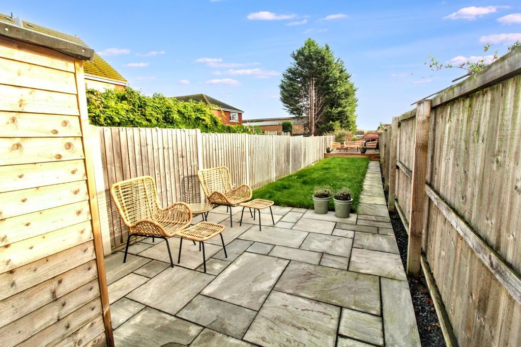 Property photo 3 of 13