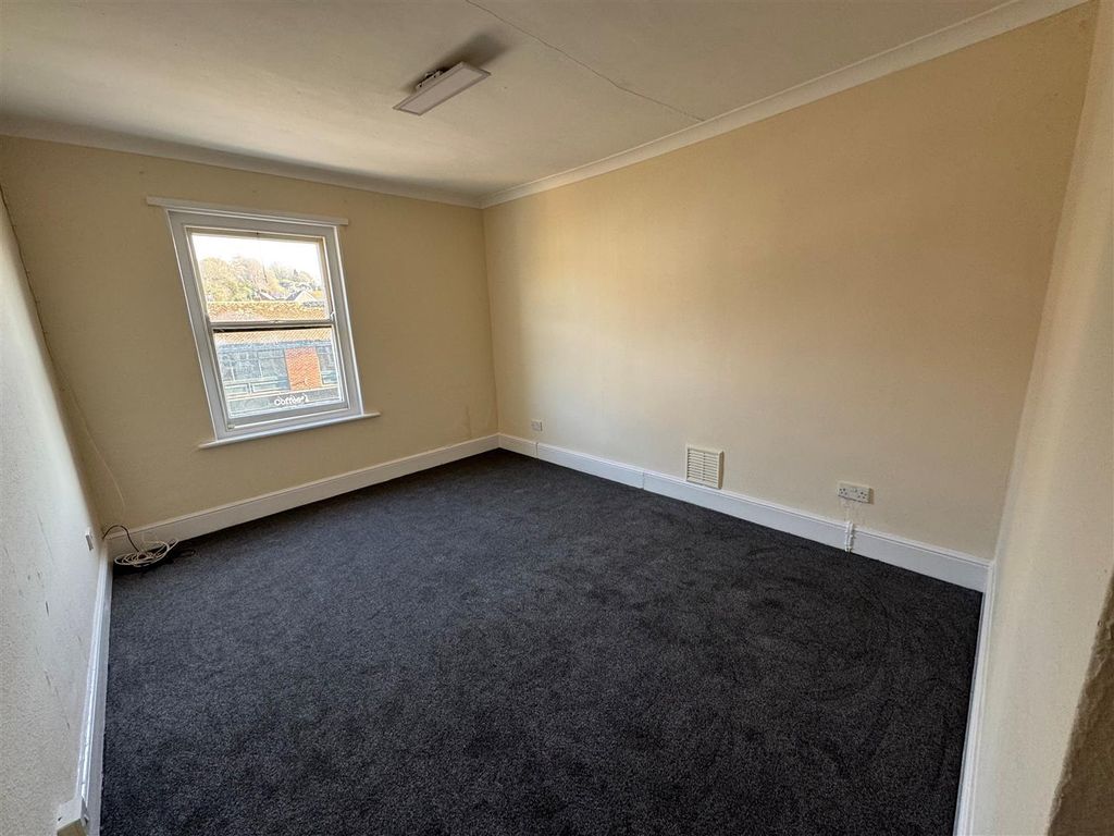 Property photo 2 of 5 Photo.Jpg