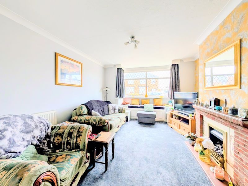 Property photo 2 of 13 Lounge