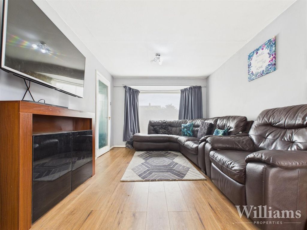 Property photo 3 of 17 Cam04950G0-Pr0110-Still003.Jpg