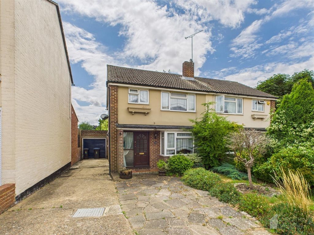 Property photo 1 of 12