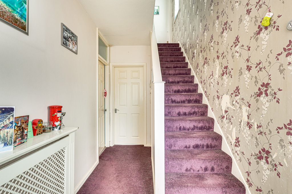 Property photo 3 of 26