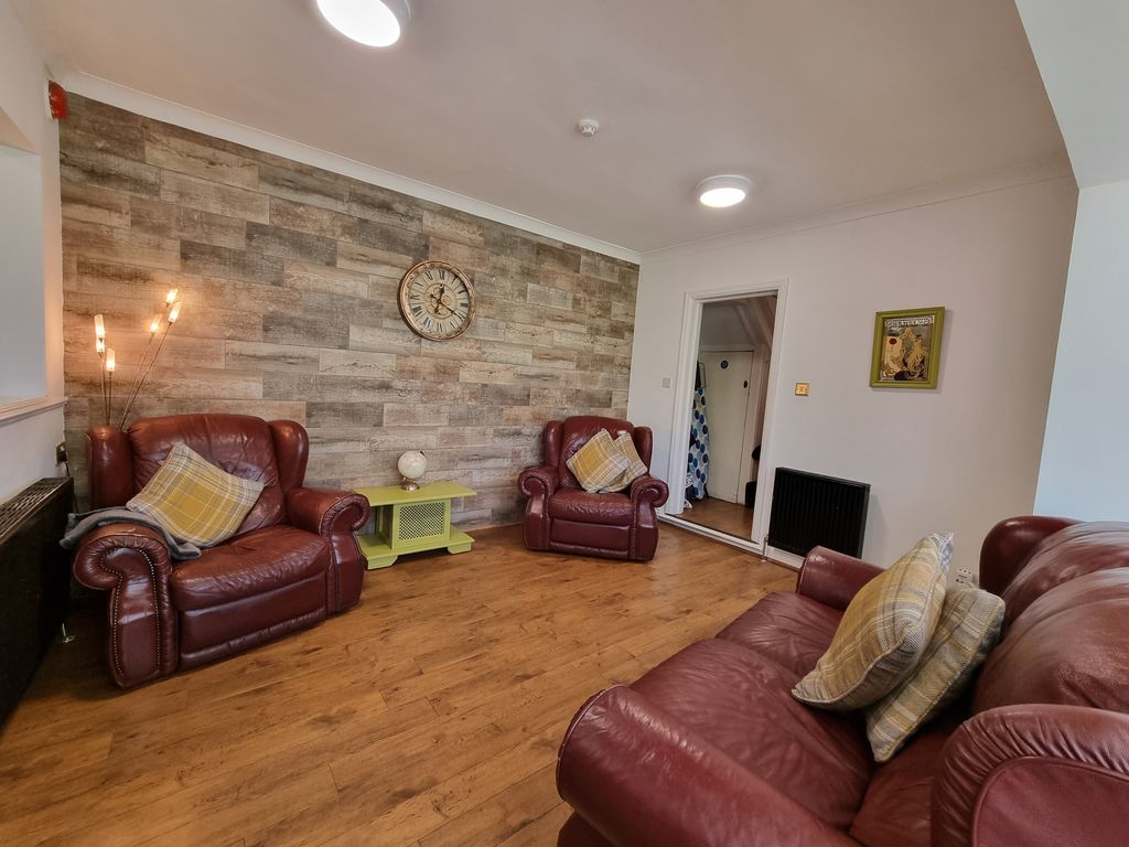 Property photo 3 of 16 Dining Room (Open Plan
