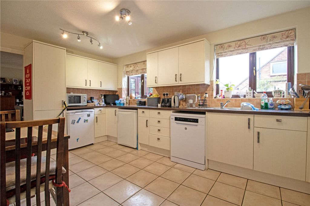 Property photo 3 of 20