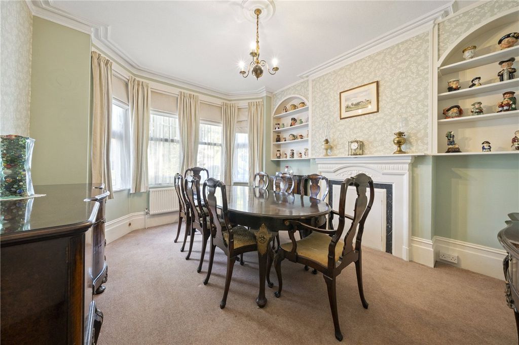 Property photo 2 of 15 Dining Room