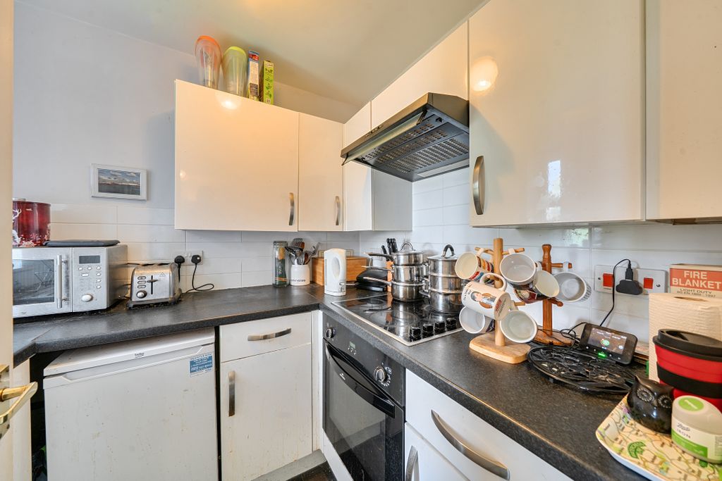 Property photo 3 of 18