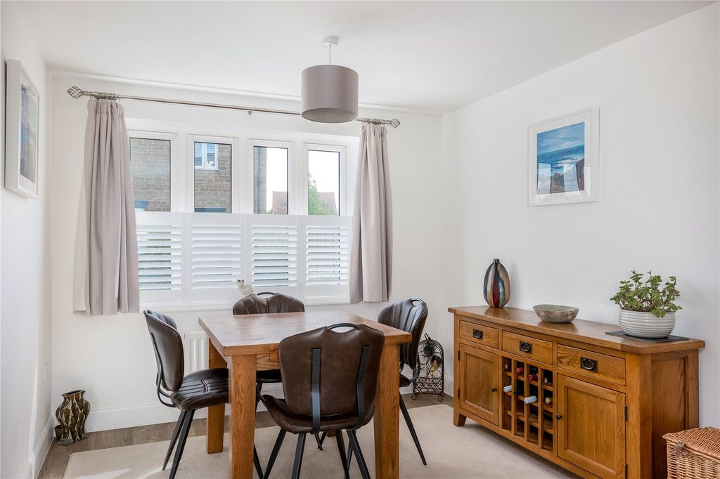 Property photo 3 of 18 Picture No. 06