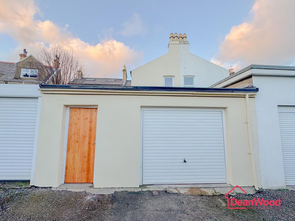 Property photo 2 of 26 Untitled-171.Jpg