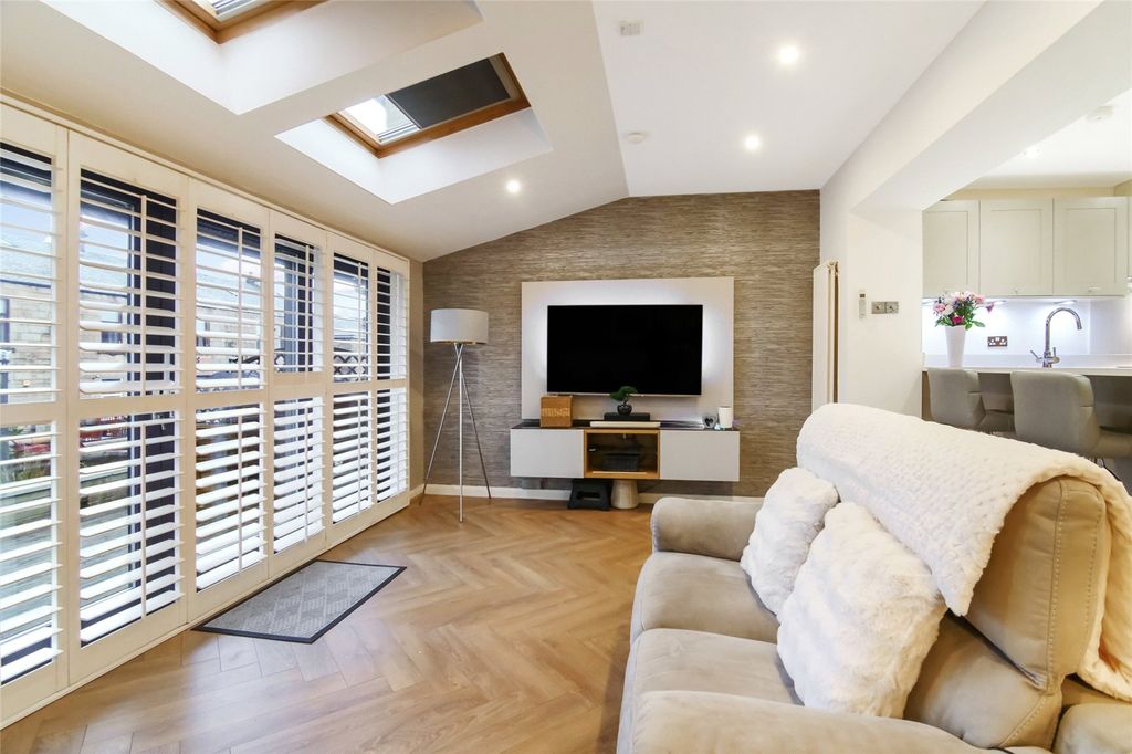 Property photo 2 of 22 Picture No. 07