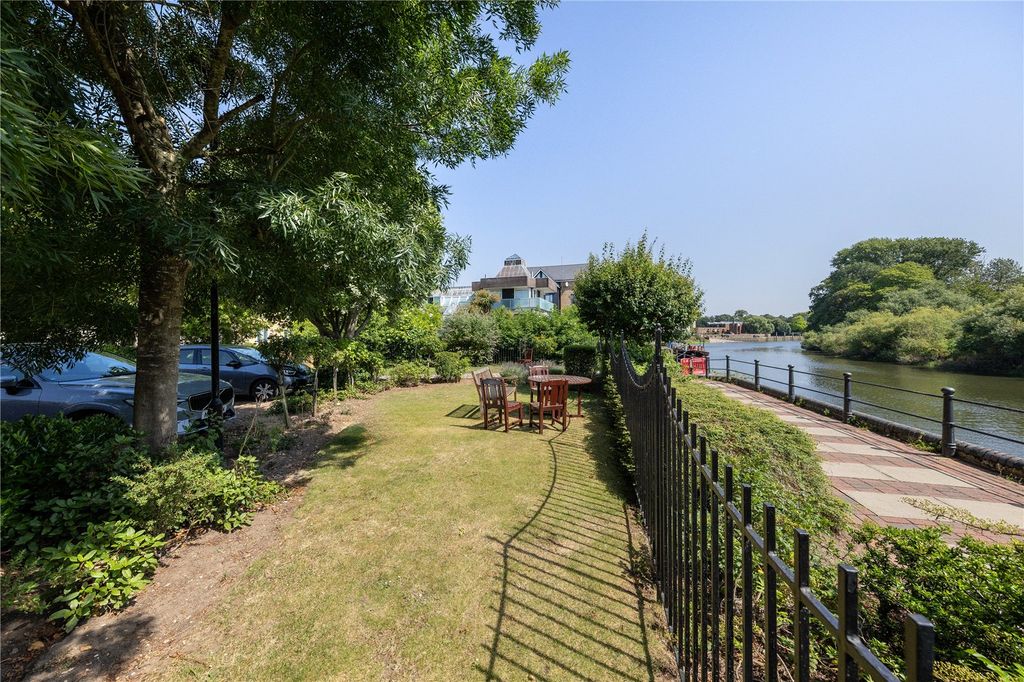 Property photo 3 of 18 Picture No. 35