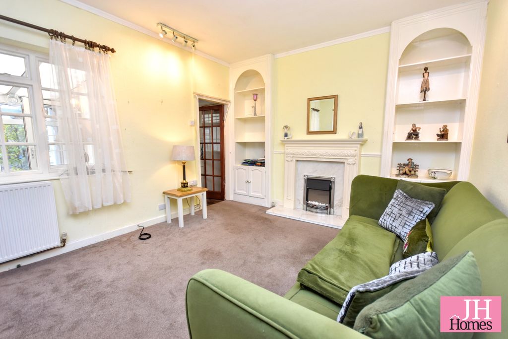 Property photo 2 of 19