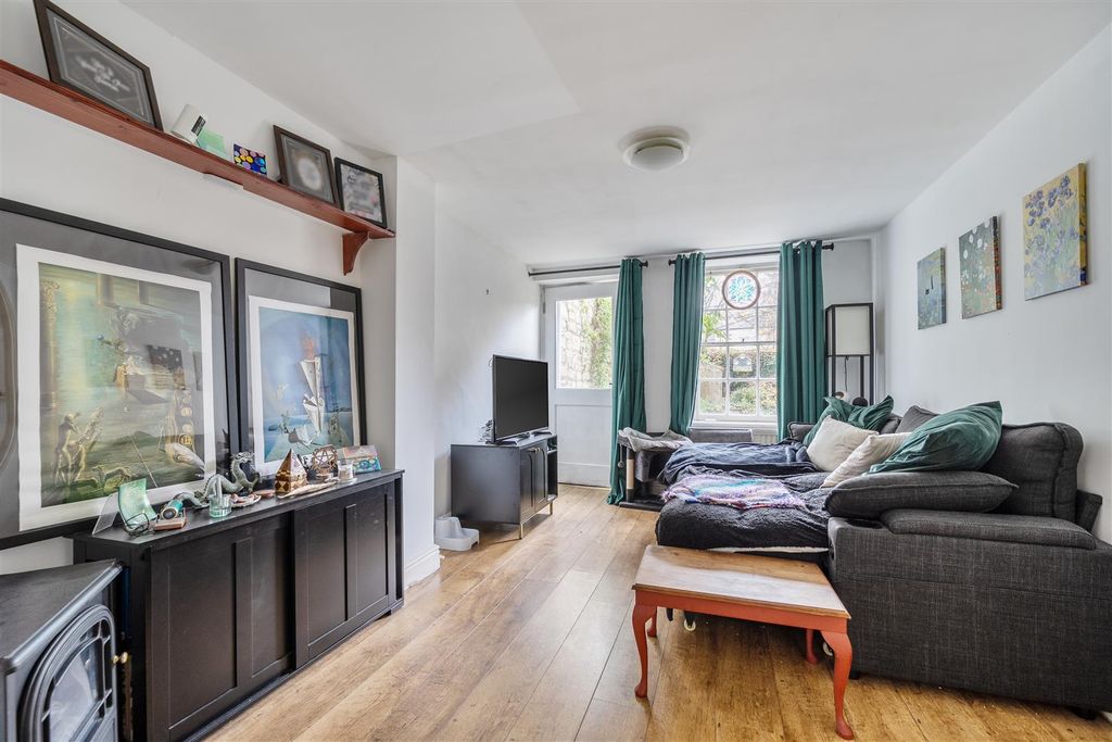 Property photo 2 of 9 Living Room (2).Jpg