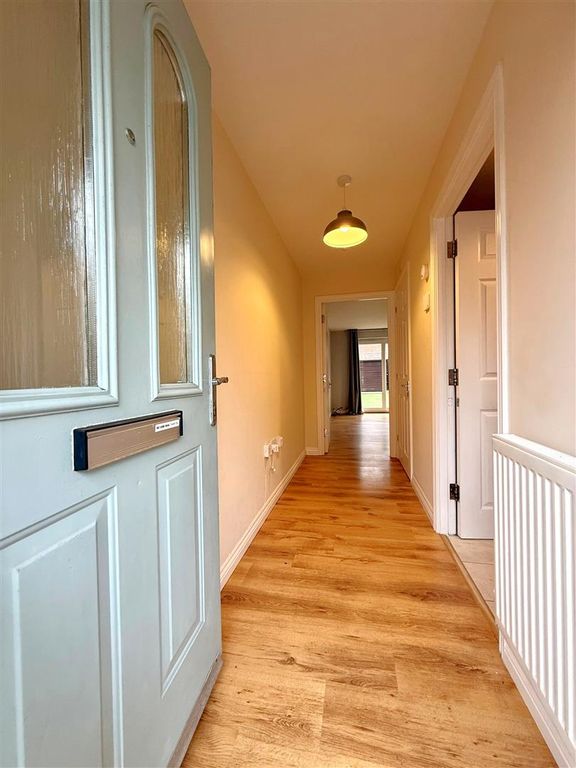 Property photo 3 of 11 Hallway.Jpg