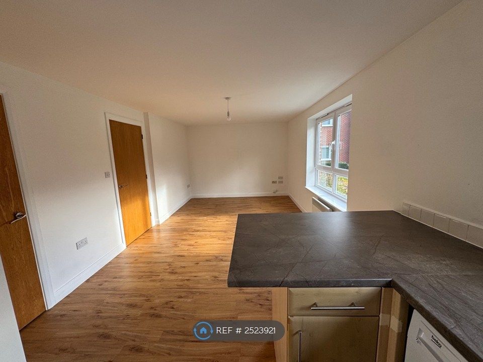 Property photo 2 of 17 Lounge / Dinner