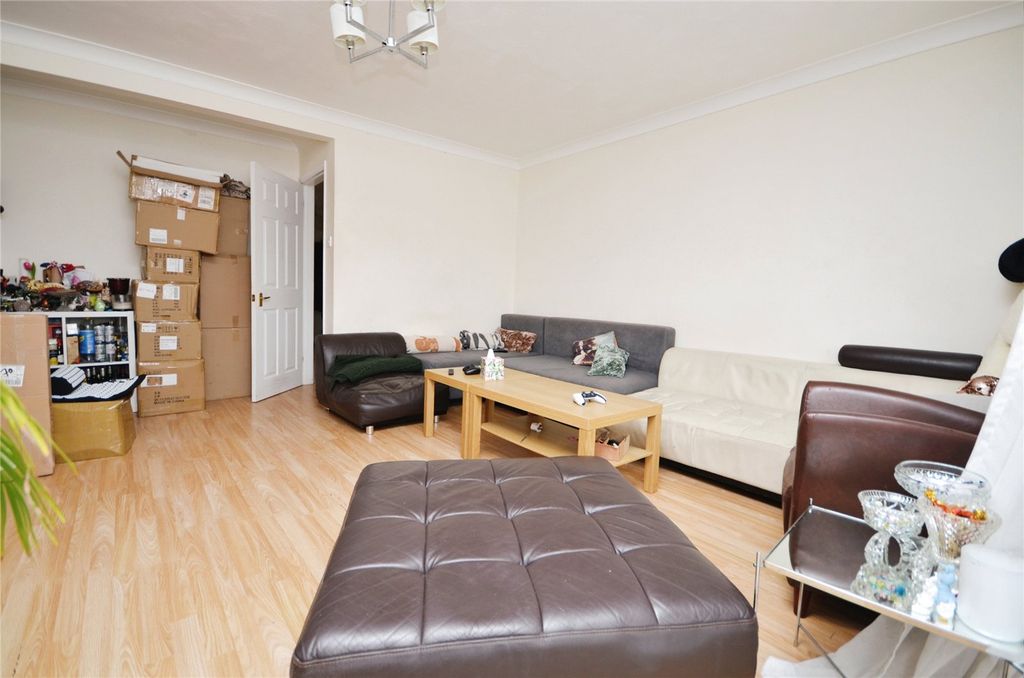 Property photo 3 of 10 Picture No. 05