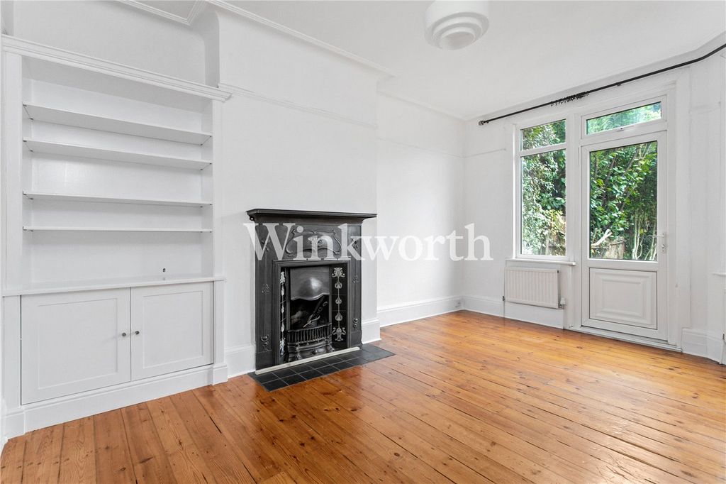 Property photo 2 of 16 Dinning Room