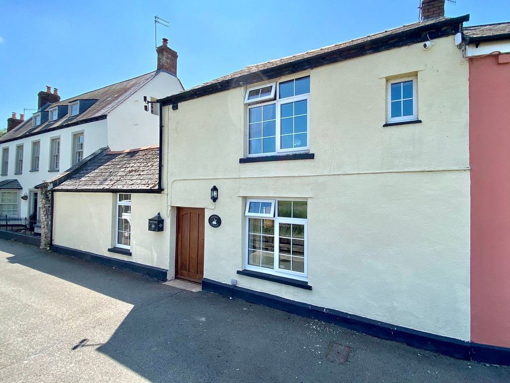 Property photo 2 of 17