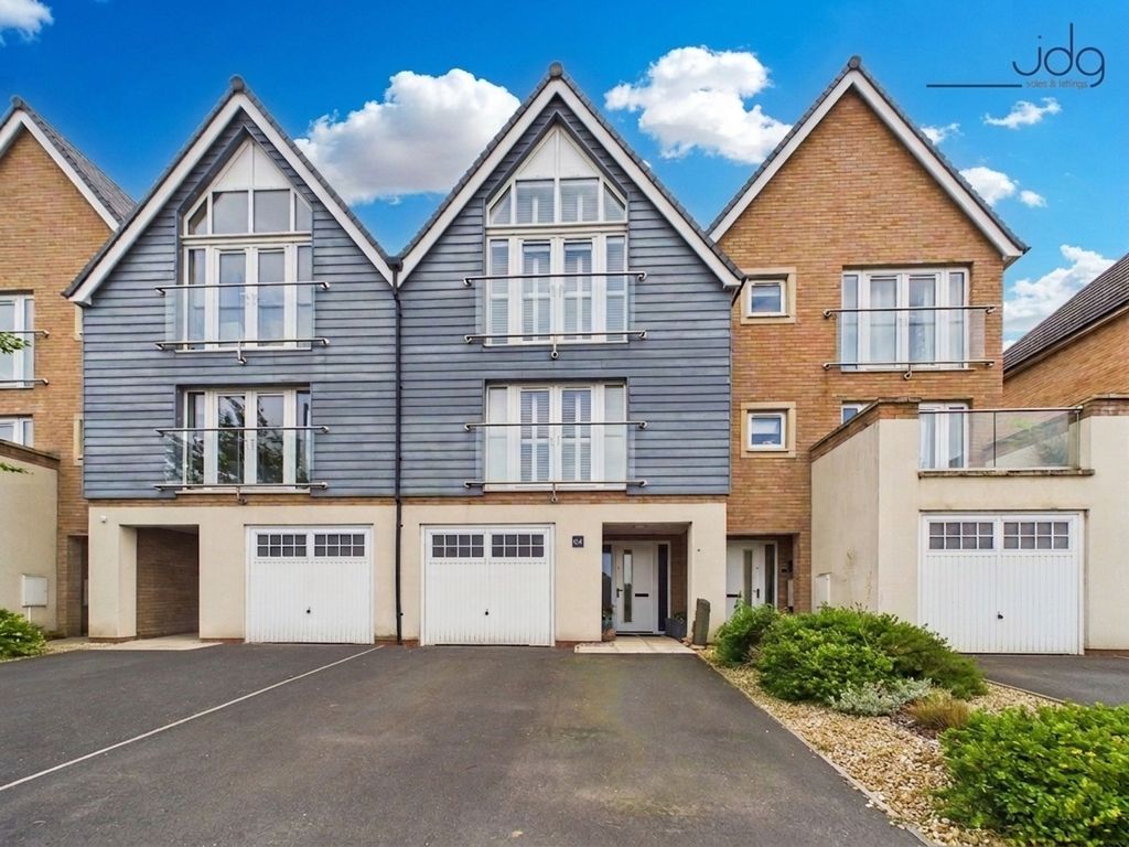 Property photo 1 of 22 Welcome To New Quay Road