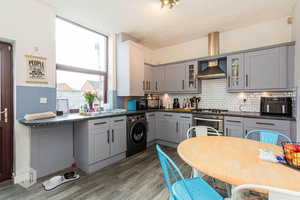 Property photo 2 of 14 Picture No. 07