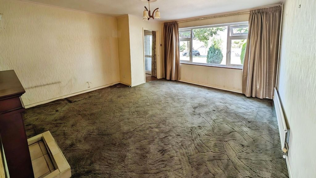 Property photo 3 of 19 Pbox-Img.Jpg