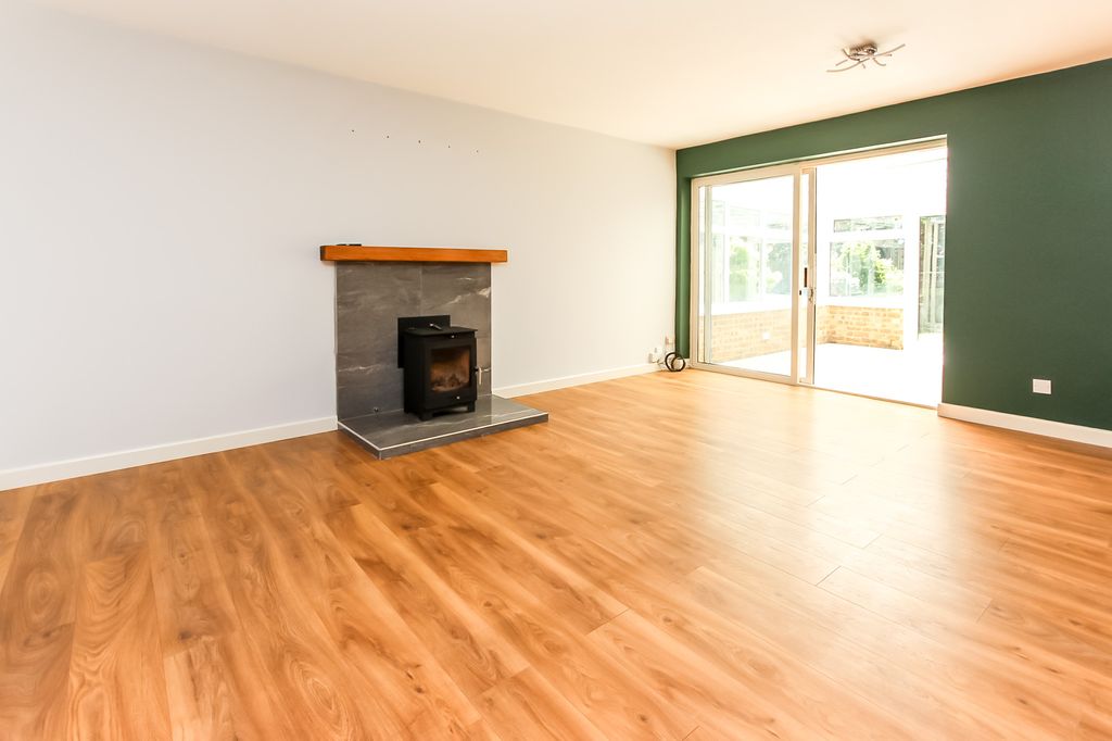 Property photo 3 of 13 Lounge Area