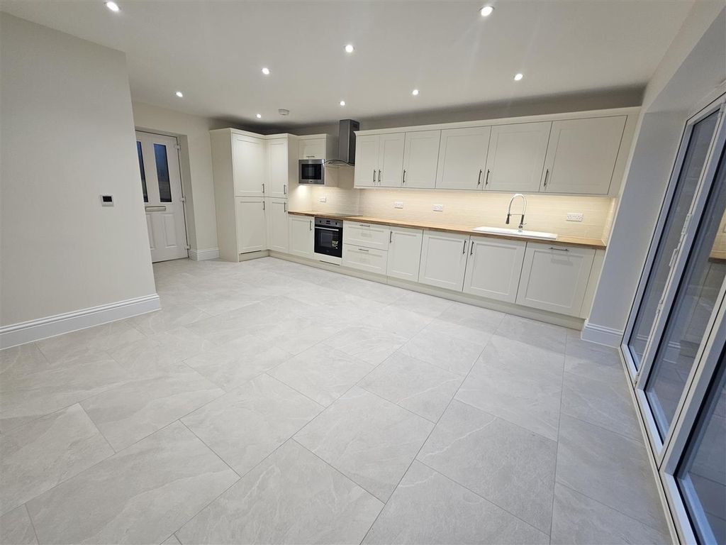 Property photo 2 of 20 20251104_162617.Jpg