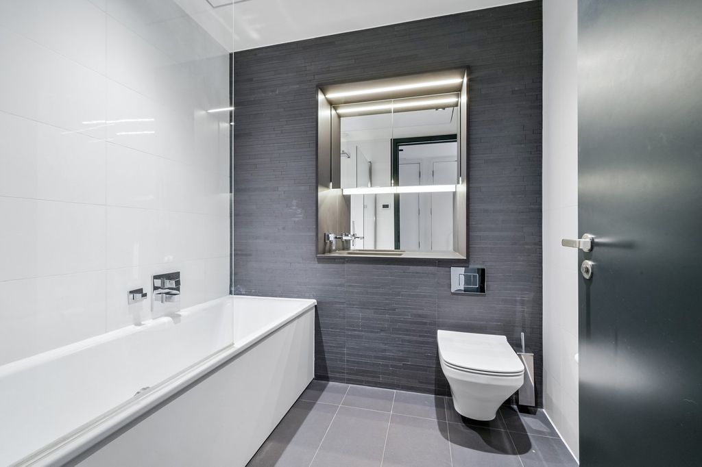 Property photo 3 of 24