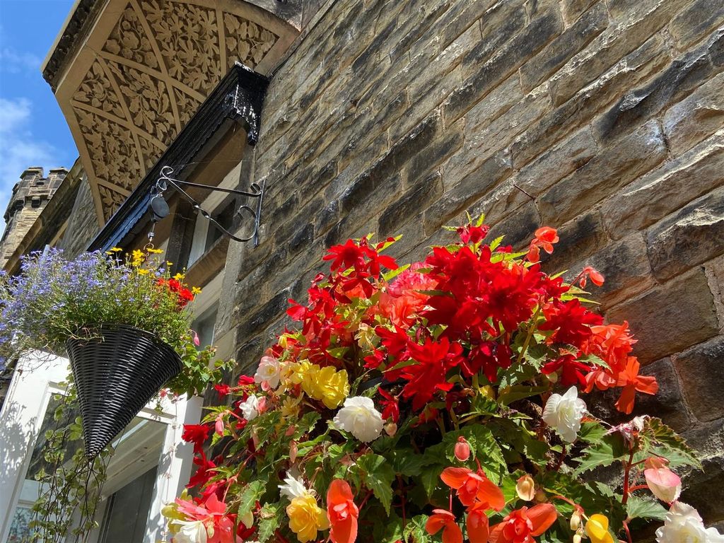 Property photo 3 of 25