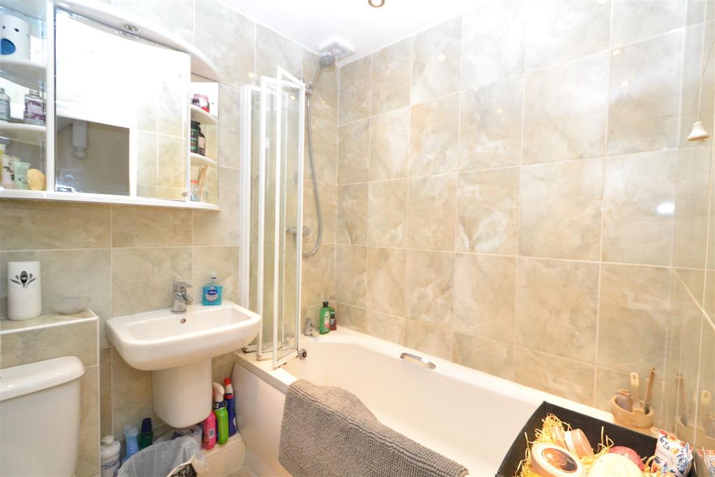 Additional image 10 of 2 bed flat for saleWaterside, Upton Upon Severn, Worcester WR8