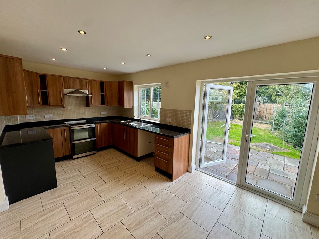 Property photo 2 of 11 Image