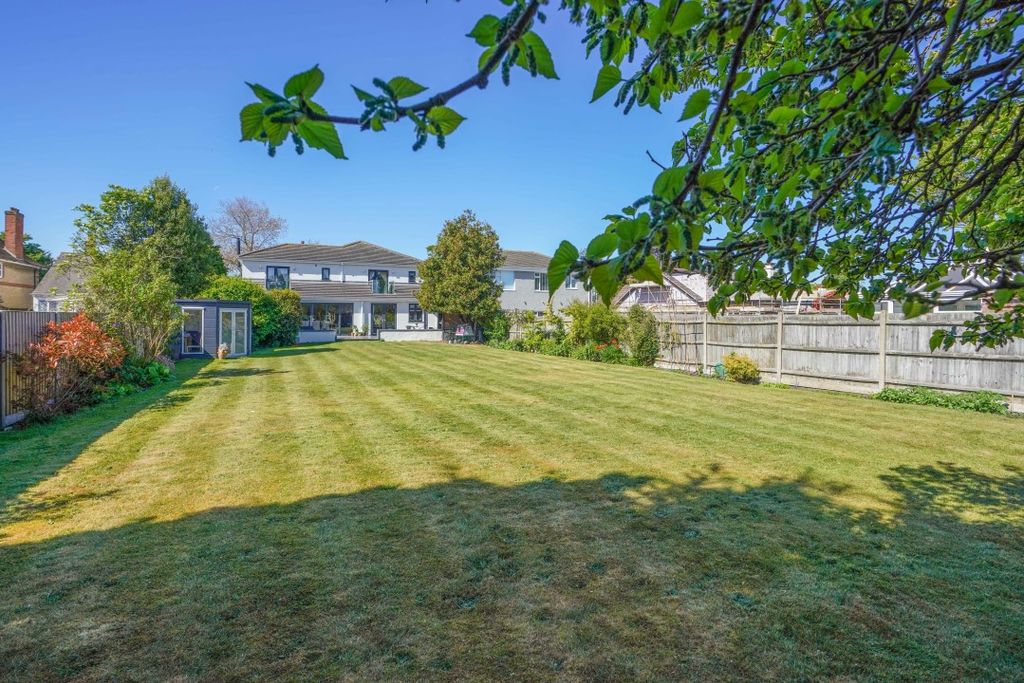 Property photo 2 of 33 Tdf02202