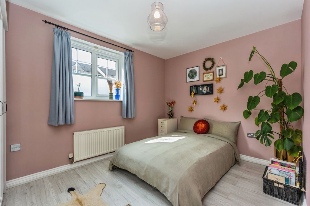 Property photo 3 of 24 Pbox-Img.Jpg