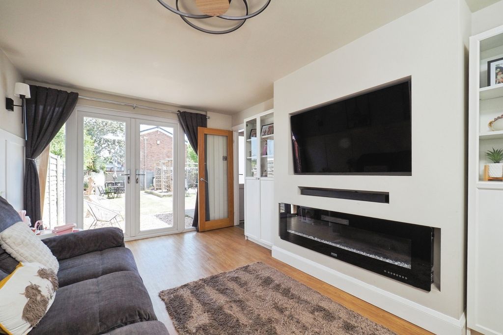 Property photo 2 of 22 Pbox-Img.Jpg