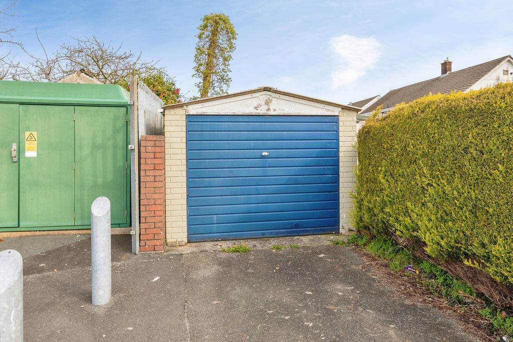 Property photo 3 of 21 Pbox-Img.Jpg