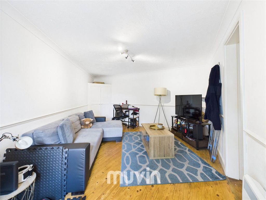 Property photo 2 of 10 Picture No. 04