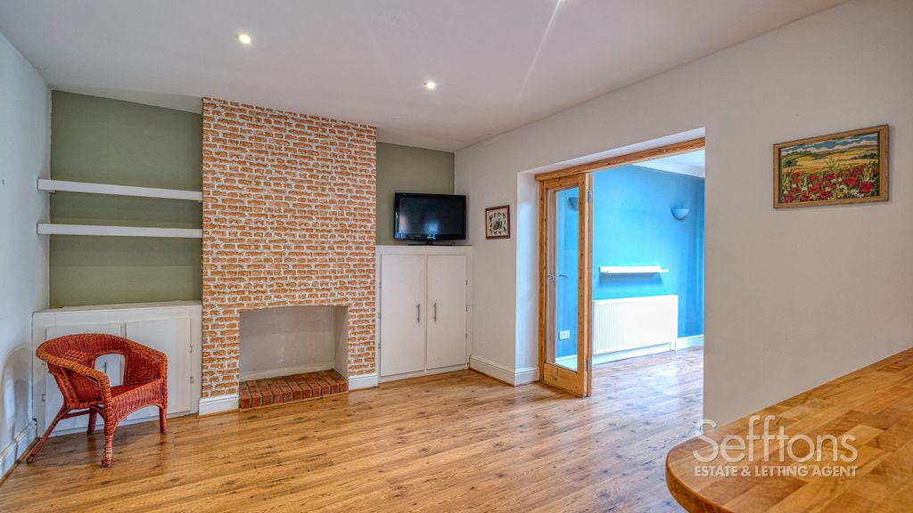 Property photo 3 of 22 Dscf0639_6