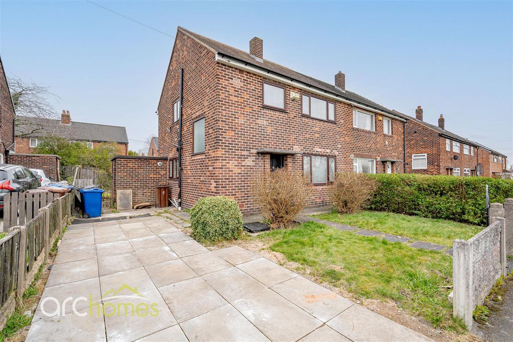 Property photo 1 of 19 Tennyson-15.Jpg