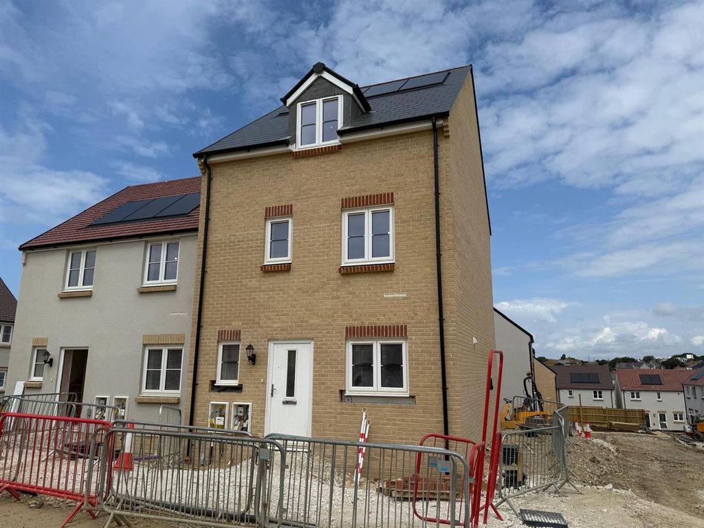 Property photo 1 of 12 Plot 369 Front.Jpeg