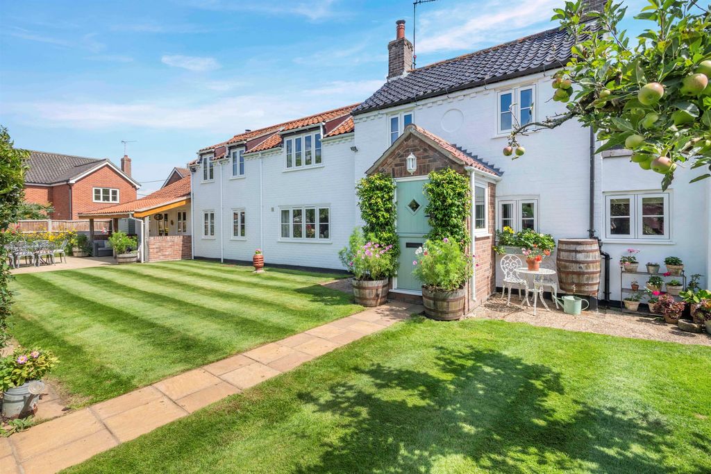 Property photo 1 of 17