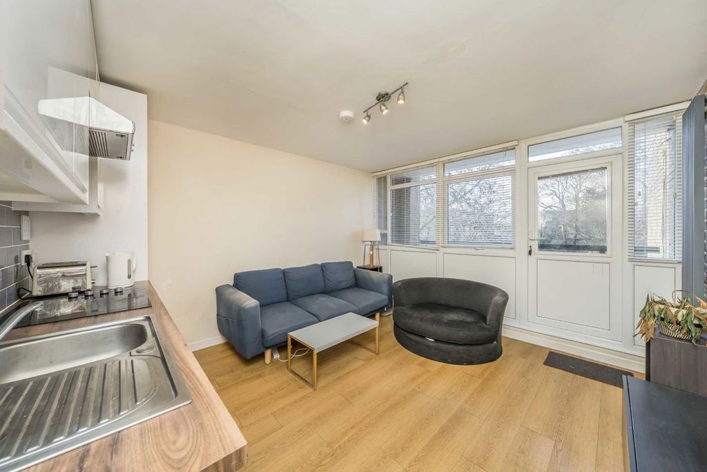 Property photo 2 of 4