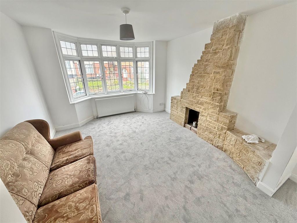 Property photo 2 of 9 Living Room