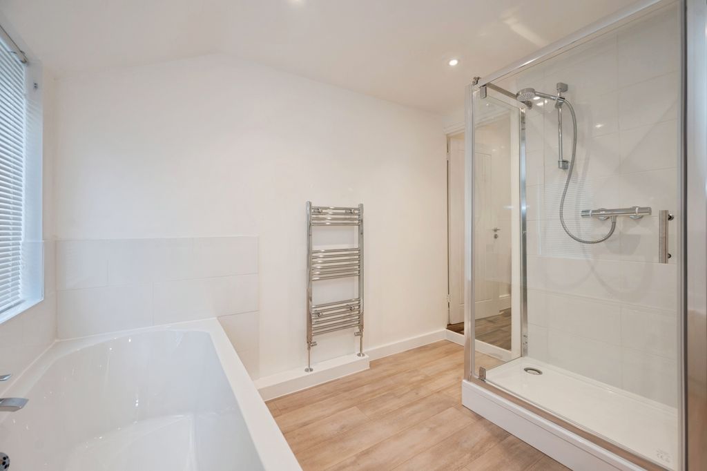 Property photo 3 of 20 Pbox-Img.Jpg