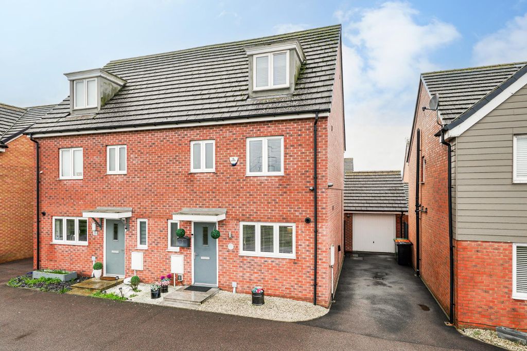 Property photo 1 of 30