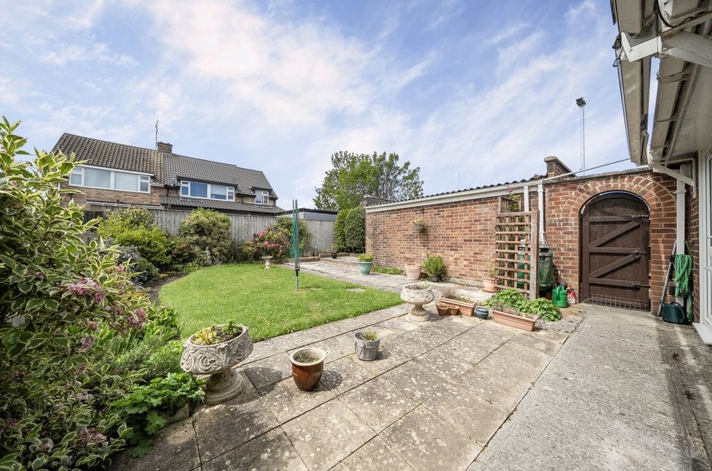 Property photo 2 of 9 14669357