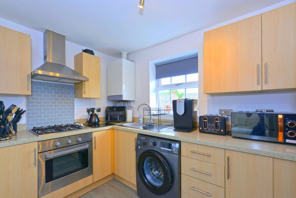 Property photo 2 of 12 4239492