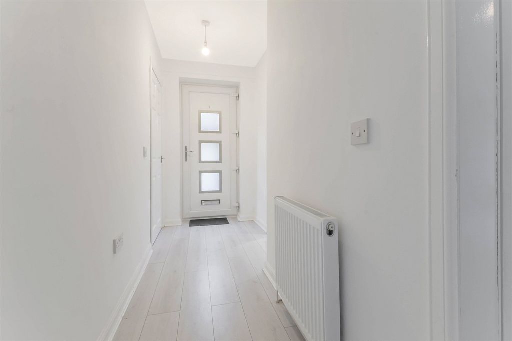 Property photo 2 of 18 Picture No. 03