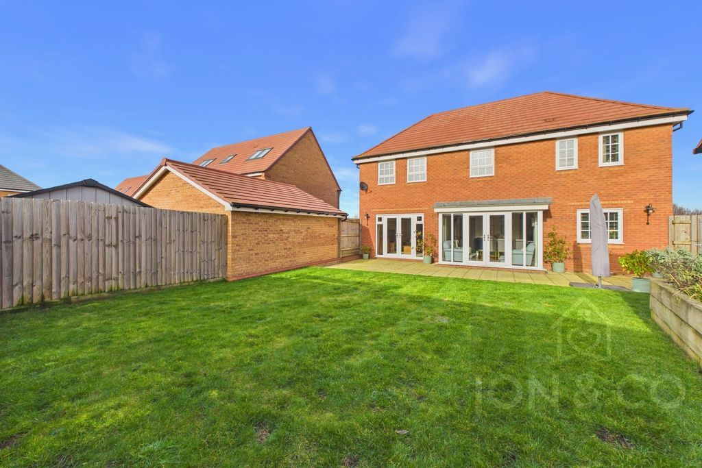 Property photo 2 of 29