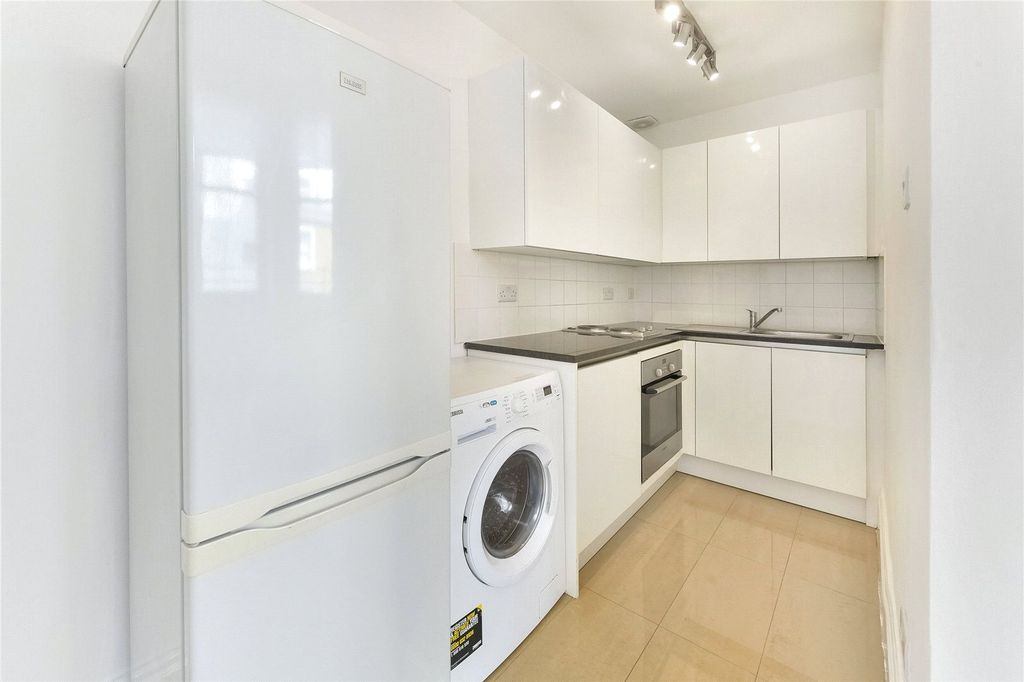Property photo 3 of 9