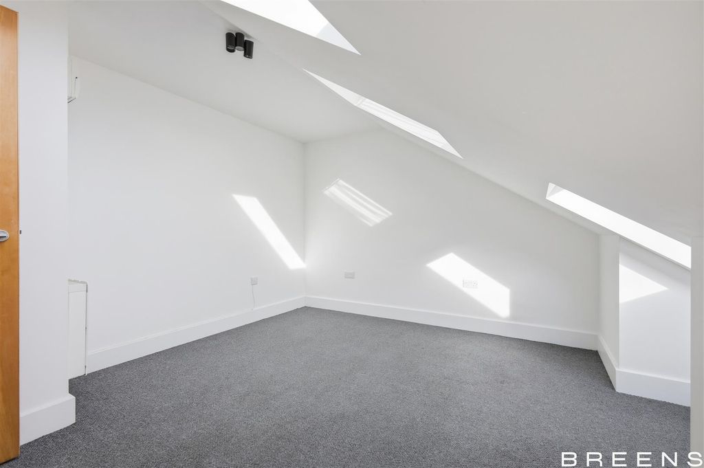 Property photo 2 of 10 Img_3708.Jpg